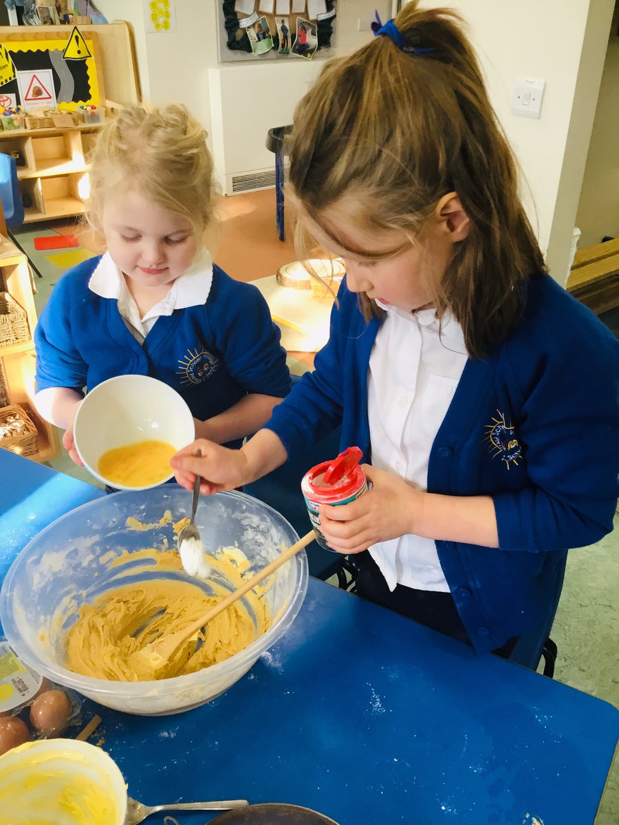 ScholesVPSchool's tweet image. 🍪🍪 Foundation Stage Cookie Challenge ! Tomorrow (Thursday) we will be selling our homemade cookies to all of our friends in school. if you would like your child to buy one please send 50p with them. Thank you 👦🏻👧🏻👦🏼👧🏽 #Foundationstageenterprise #cookiechallenge