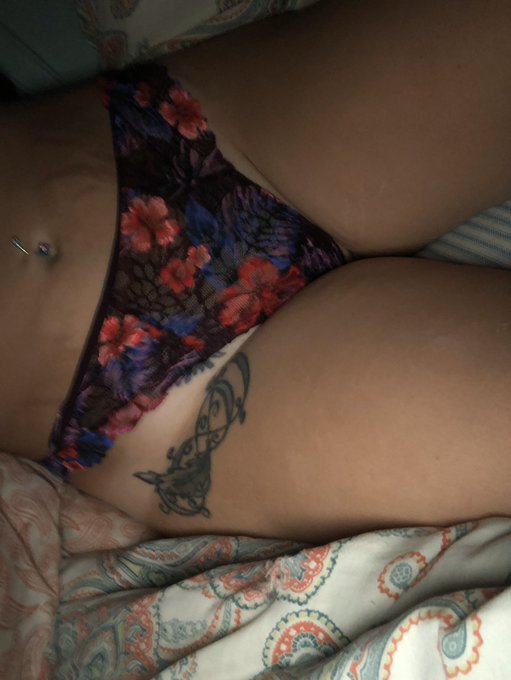 🌸🌺 #FindomBrat #pullthemtotheside #wantmore https://t.co/TI9awijeyh<a href="/tag/findombrat"class="tags">#FindomBrat</a><a href="/tag/pullthemtotheside"class="tags">#pullthemtotheside</a><a href="/tag/wantmore"class="tags">#wantmore</a>