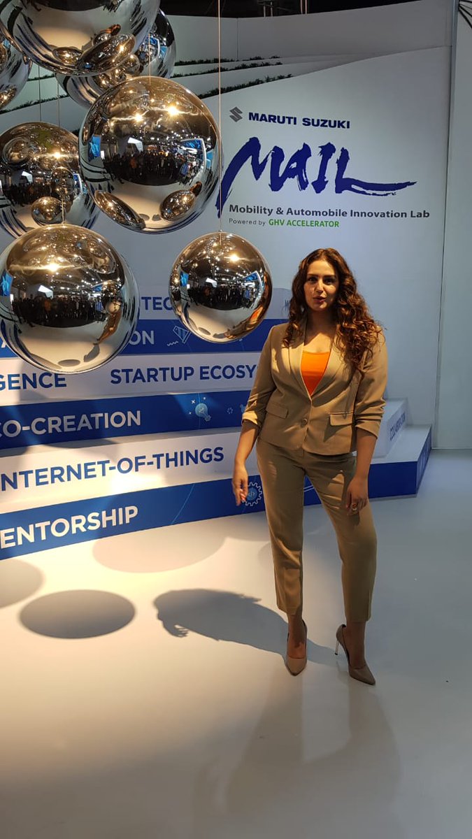 Maruti_Corp's tweet photo. Click it like @humasqureshi at the super-cool #MarutiMAIL photobooth in the #MarutiSuzukiPavilion at the #AutoExpo2020.

#MarutiSuzukiAE20 #CorporateStartupEngagement #MAILAtAutoExpo2020
#CorporateStartupEngagement https://t.co/qqT5KLRbTV