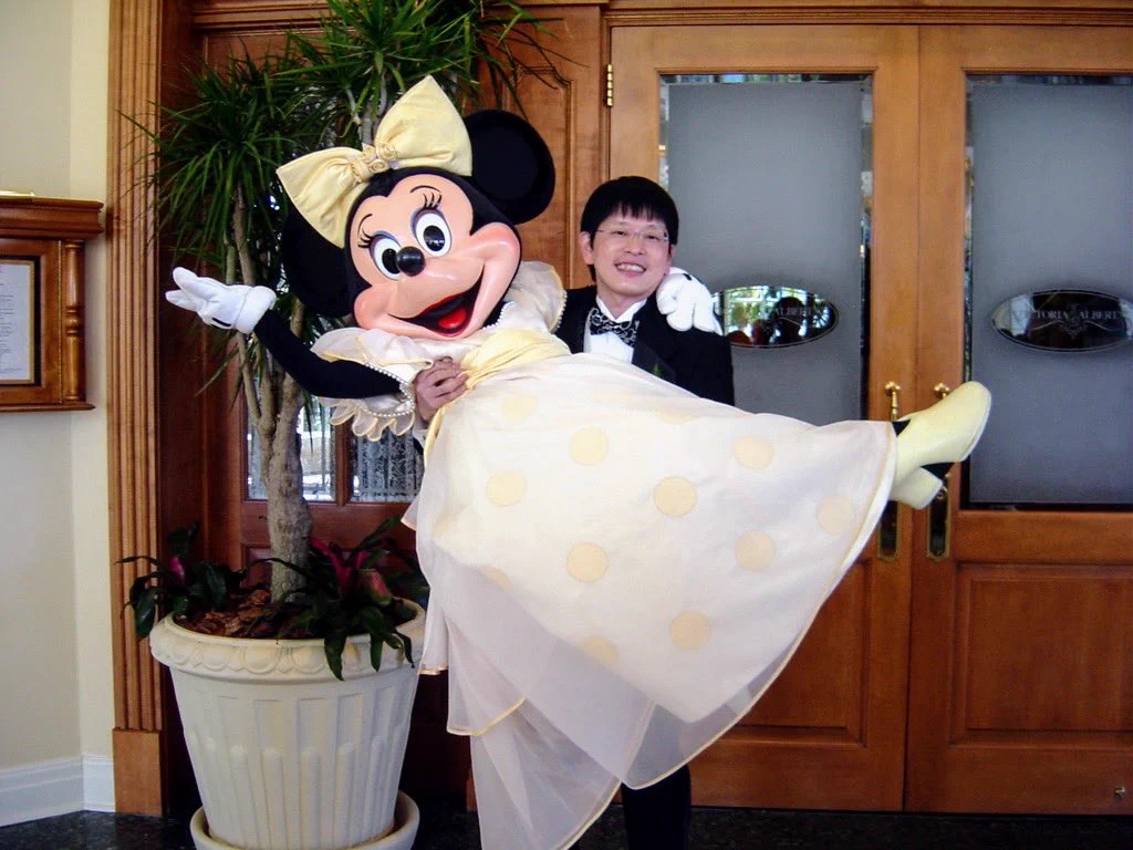 @koko_ringosan ミニーちゃん、サービス精神旺盛ですよね。お姫様抱っこも快く受け入れてくれました。 