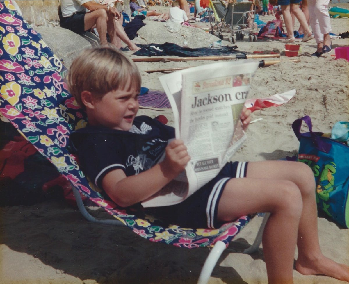 Is this @sallyhodgkiss or <a href="/maxdickins/">Max Dickins</a>? Catching up on their politics on the 🏖 

Find out @VAULTFestival on Friday 8.40pm vaultfestival.com/whats-on/the-c…