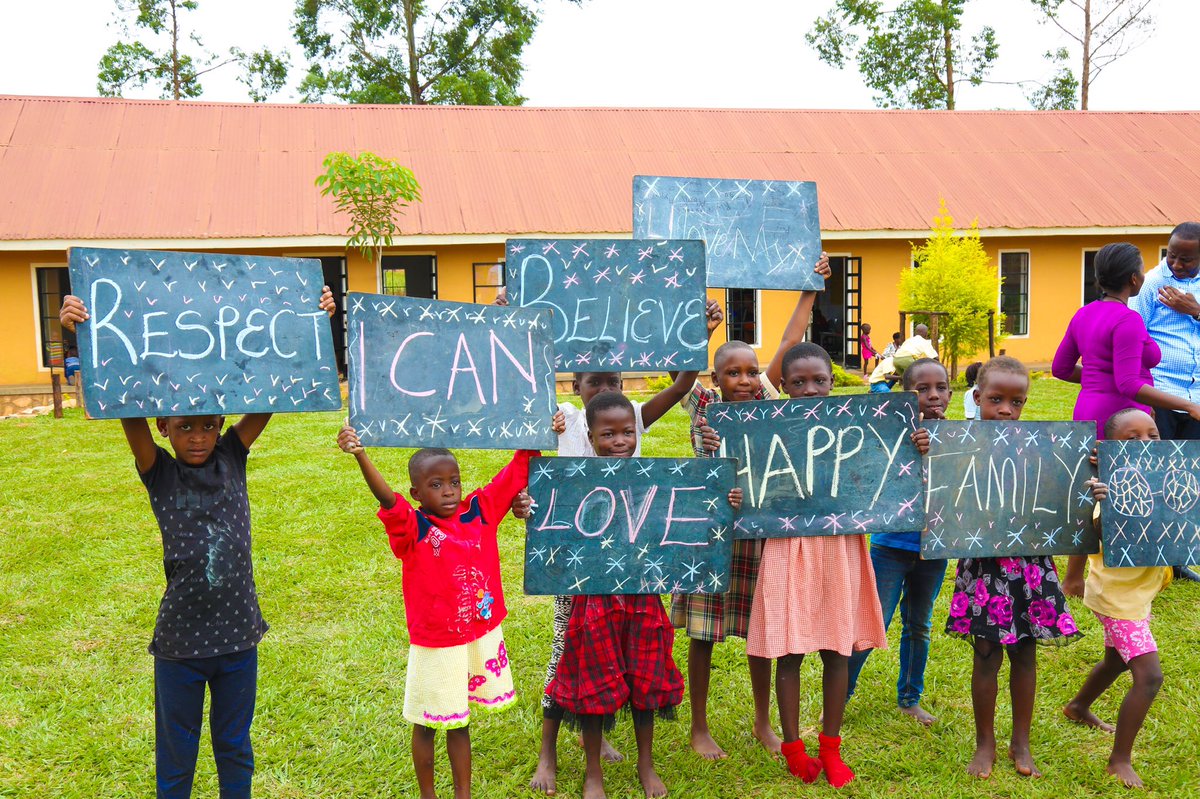 humurachildcare's tweet photo. Education enlightens children and develops their ability to reach a full potential, which is essential to any kind of development in society.
 
Retweet if you agree

#EducationCannotWait #humura4literacy #empoweringugandans #kampala #ugandan #education https://t.co/FxZFULPJoo