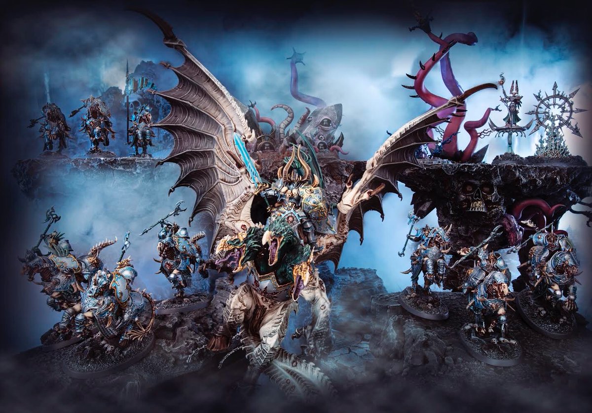 BenJohnson0013's tweet photo. The wonderful @KarMa_NC took this photo of my Tzeentch Everchosen army this week, and he’s made it look incredible! So looking forward to getting it on the table at #HammerandBolter2020 this weekend. #AoS https://t.co/qDvjszAVlA