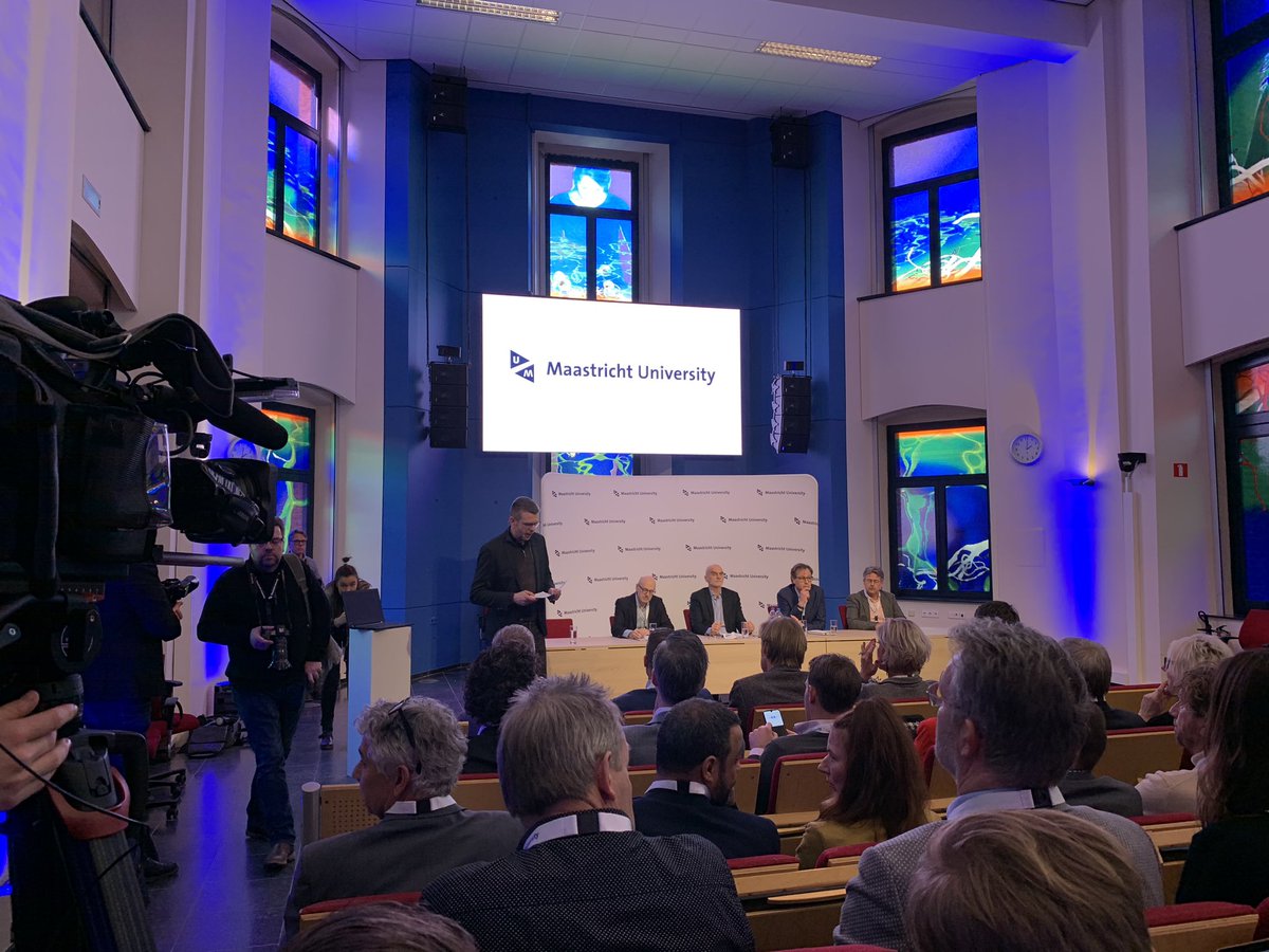 Bij de Universiteit Maastricht vertellen ze over de hack die hen trof: we stonden voor duivels dilemma: ofwel criminelen betalen, ofwel studies en wetenschappelijk onderzoek stil laten liggen. Ze hebben de hackers betaald. 197.000 euro.