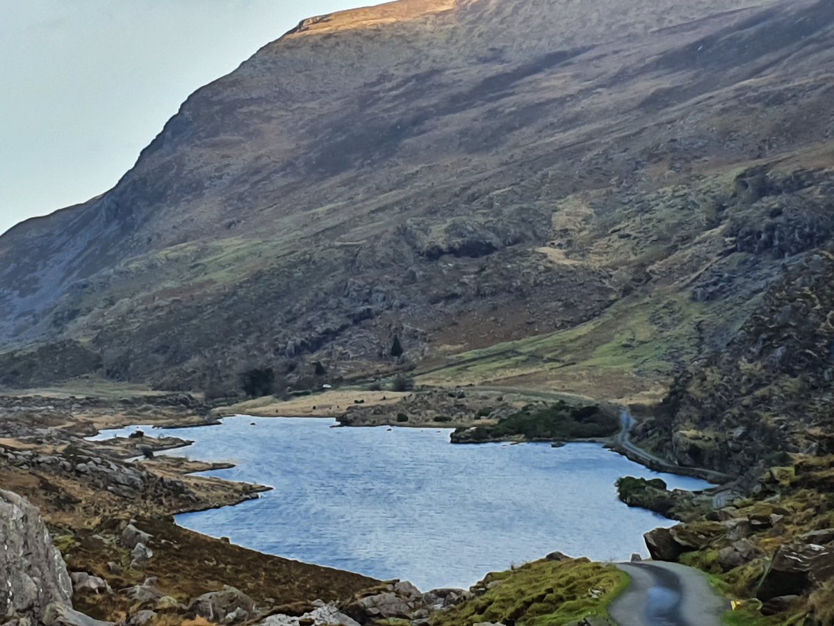 A beautiful spring morning trip to the #gapofdunloe #killarneyvalley #lakesofkillarney #kerrytaxitours 
#wwwkerrytaxitours.com