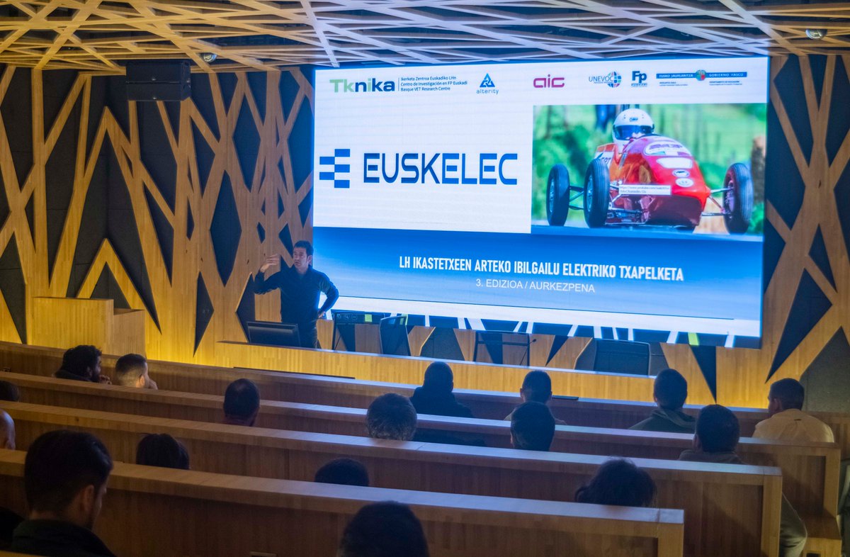 tknika's tweet photo. #Euskelec ekimenaren III Edizioan parte hartuko duten @FPeuskadi ko ikastetxeentzat prestakuntza ospatu dugu Alterity enpresarekin batera. Proiektuen aurkezpena @AIC_Academy n egingo da eta proba dinamikoak Bilbon.
@IkaslanEuskadi @HETELFP @AiceIzea https://t.co/lae3gPH7yW