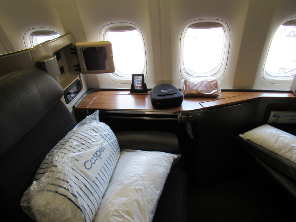 TheTravelUpdate's tweet photo. American Airlines Flagship First Tokyo-Los Angeles https://t.co/R5mpmpeXgs https://t.co/LfmtgL6LzC