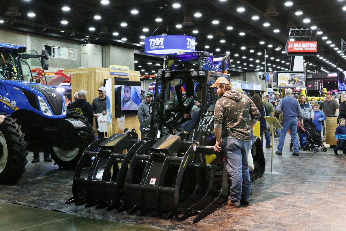 KYNFMS's tweet photo. Bags packed? 🧳
Walking shoes ready? 👟
Tractors ready to go?🚜

One week until #NFMS20. https://t.co/OxjfyD2ZSK