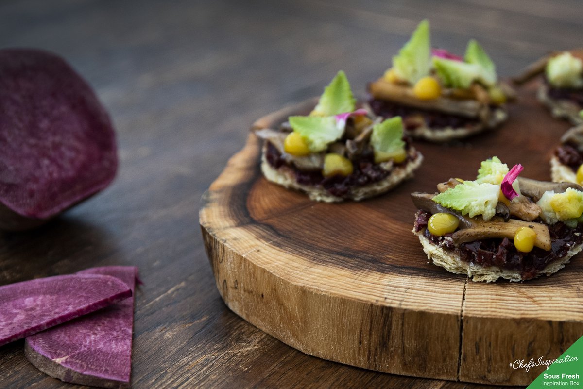 SousFresh's tweet image. ⭐Inspiration Box recipe!

Chef  Wesley Sijbers creates a taste sensation by combining honest flavors with creativity and innovation.

Pastry of sweet and sour oyster mushrooms / sweet potato cream / olive tapenade

ow.ly/8G5s50ydZmb

#sweetpotato #oystermushroom