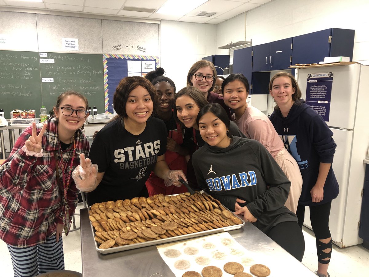 DrBHOHS's tweet photo. Cookies and veggie chili are prepped for tonight’s #Empty Bowls to raise money for #Grassroots. Broccoli, potato, and Tomato soups will be finished along with rolls later today. Hope you will join us tonight! #BetterTogether #OurHoward https://t.co/JGwH6GZ53J