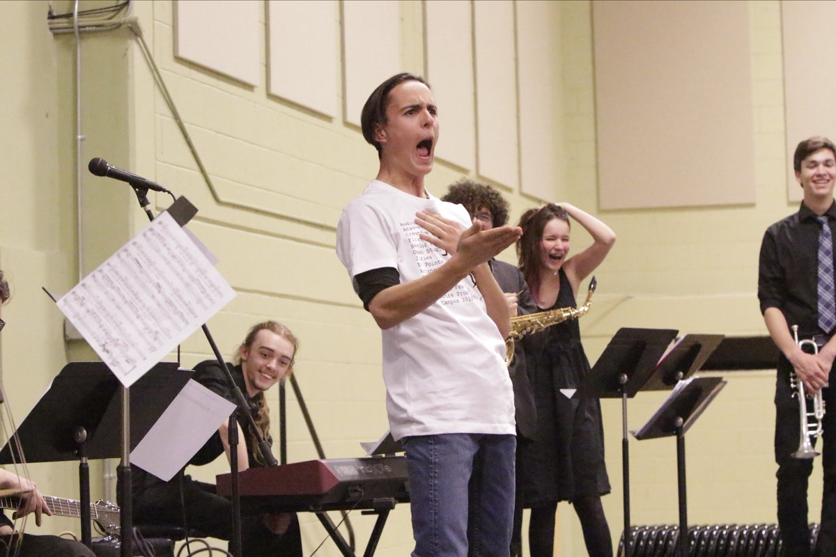 Applications close at midnight tonight! ⏰ This is your last chance to submit your applications in to NMSA.

#NMSA #NMSchoolfortheArts #applynow

👇Click the link to apply now!👇
nmschoolforthearts.org/apply
