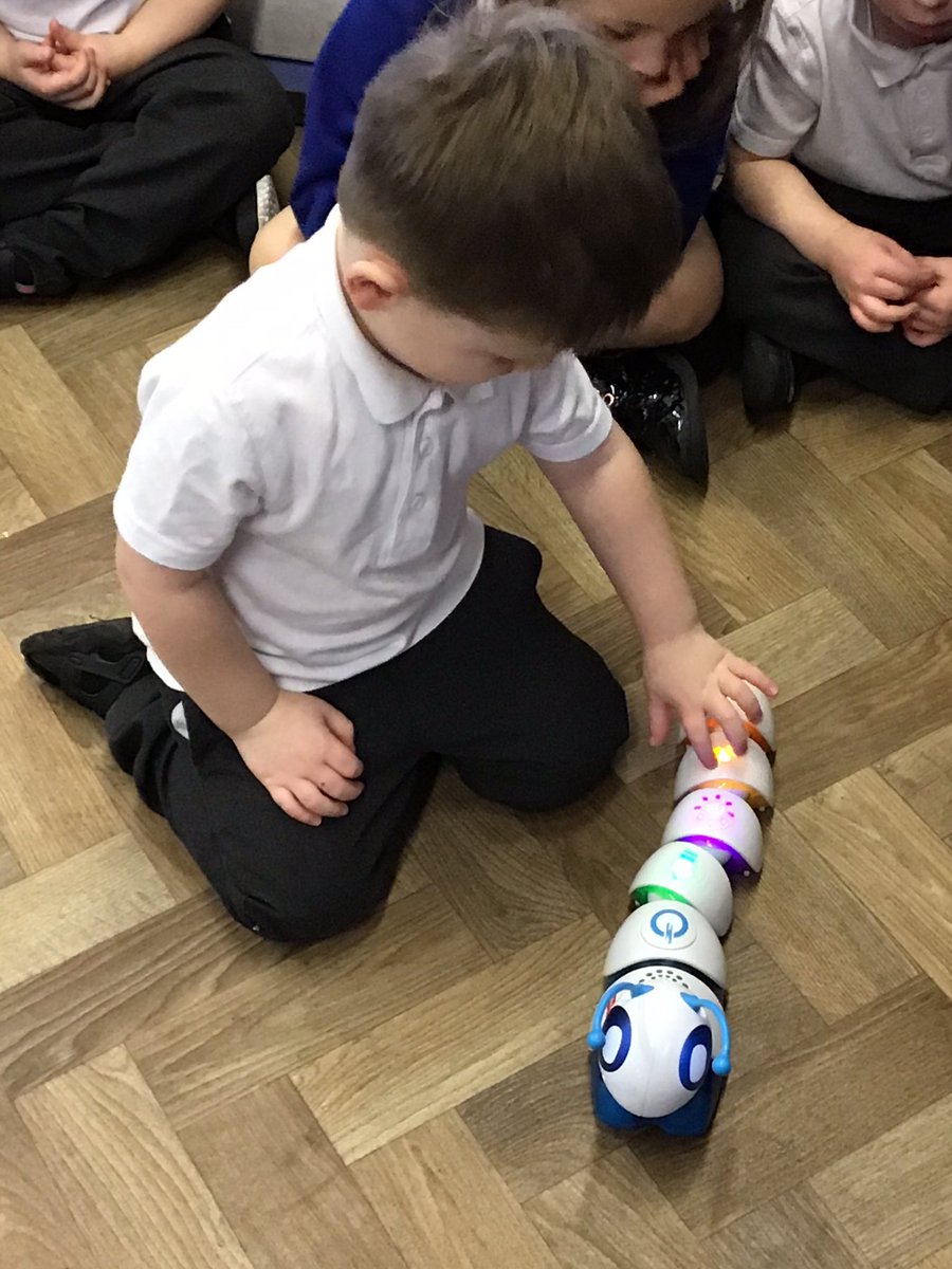MrsTylerRPS's tweet photo. We have lots of fun with the codeapillar in nursery #redesdalecomputing @RedesdalePrim https://t.co/tlgMQVs5lZ