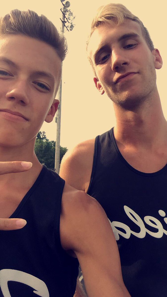 cfett25's tweet photo. Happy birthday to the bro! @aj0240 🎉 https://t.co/ELtQW4DNag