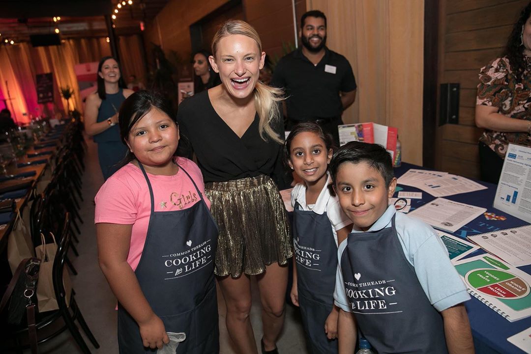 ext54's tweet image. Tonight in #WashingtonDC the Cooking For Life Chef Takeover celebrates 15 years of @Common__Threads providing nutrition education and cooking skills to kids across the country.
—
Empowering kids to make better choices is a better future. Visit their page or DM us to get involved!