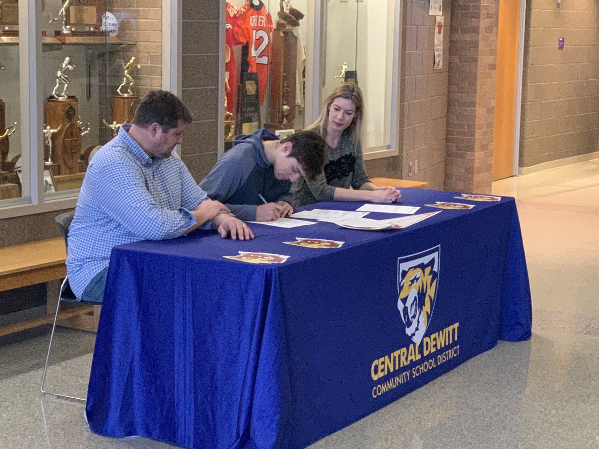 KreiterKurt's tweet photo. Great way to start our Wednesday morning @CentralDeWitt with Logan Paulsen officially signing with Northern State University for football! Always great to see what hard work through @SabersFootball and in the classroom will do for our student-athletes! https://t.co/0HB3G334p9
