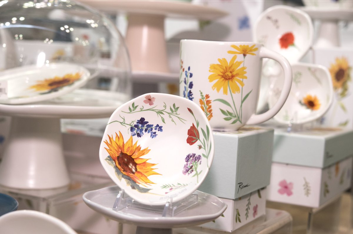 Enjoy the delightful tableware design by <a href="/RosannasTable/">project Lead</a> — catch her today at Booth 3214! #NYNOW #tabletop #gourmet #housewares