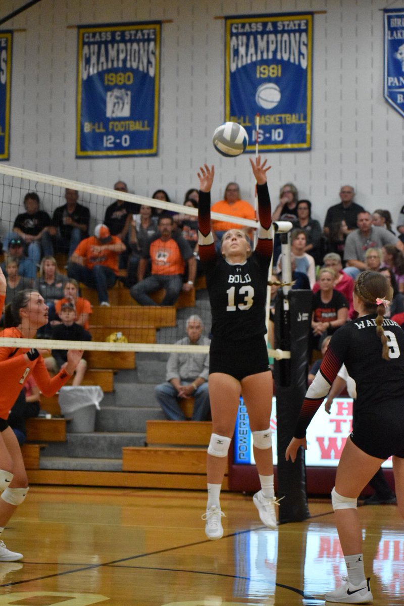 nsuwolves_vb's tweet photo. Happy Birthday to incoming Freshman Setter Makayla Snow!!! Howl Out Wolves Nation!!! #Relentless🐾🐺🏐 https://t.co/5NfZeYC2hu