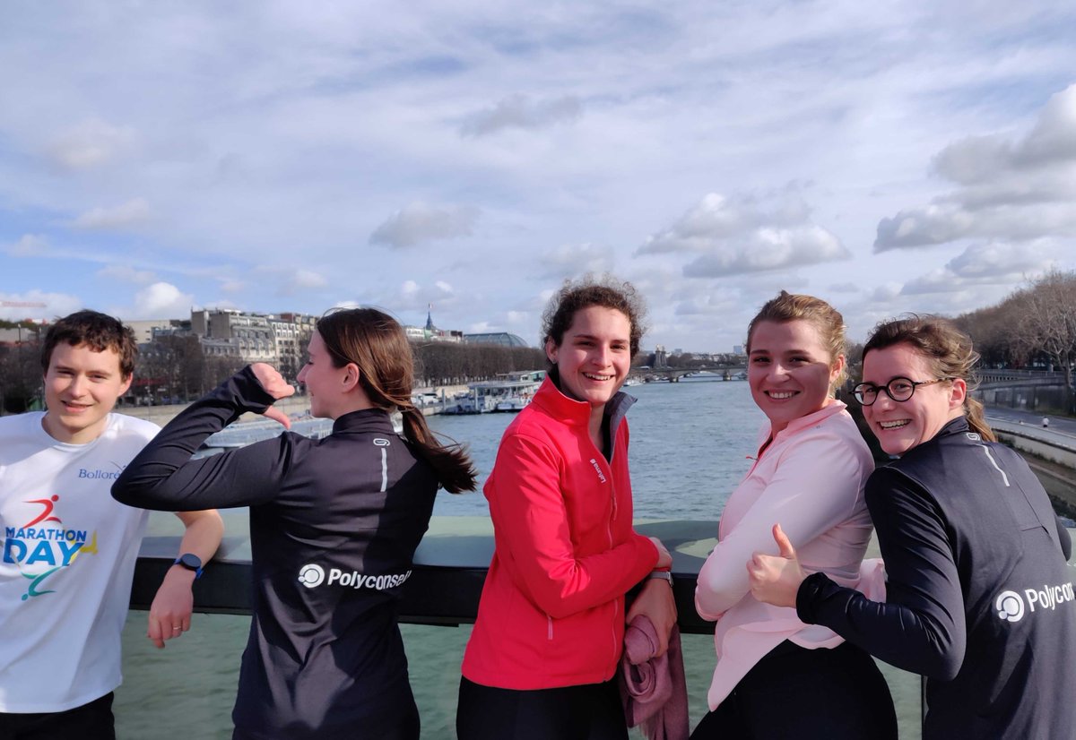 Polycea's tweet photo. [J-8] Notre équipe mixte de développeurs, RH et consultants s'échauffe pour le Night And Day organisé en amont du Raid CentraleSupélec. Souhaitons leur bonne chance !

@Raid_CS @centralesupelec 

#nightanday #happyatwork #raidcs2020 https://t.co/tMzuYY5BM3