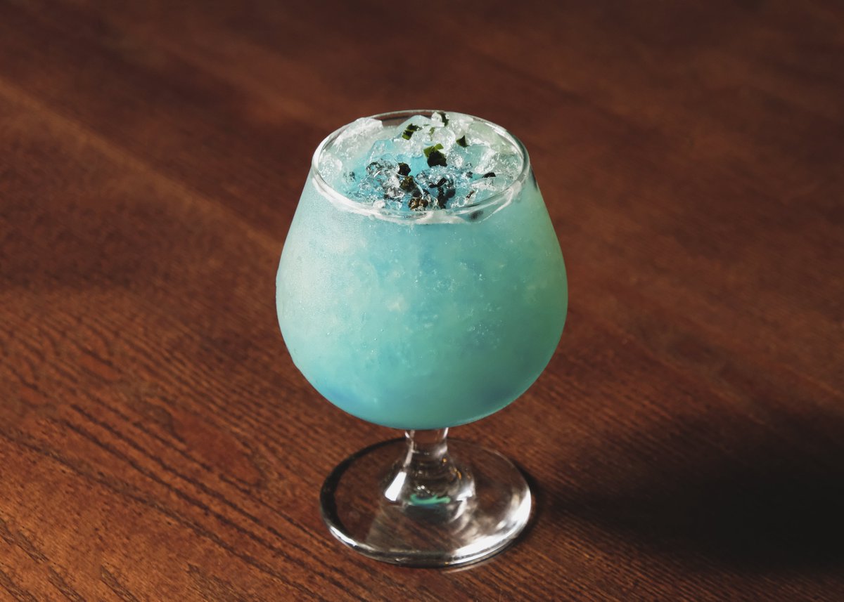 cadizedinburgh's tweet photo. Congrats! You're halfway to the weekend, and it's gin o'clock! Our ‘Seaside Bramble’ is made with Edinburgh Gins Seaside Gin, lime juice, sugar and Blue Curaçao, then garnished with dried seaweed. Celebrate the impending weekend, book a table now 👉https://t.co/Bf1Qyclnr5 https://t.co/aMJXReRrGI