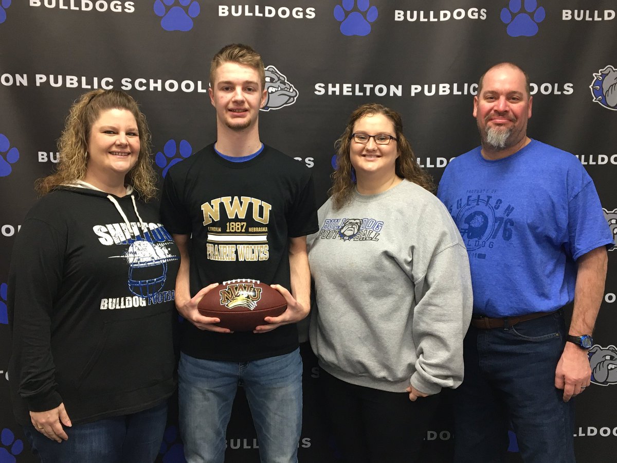 NWUAdmissions's tweet photo. Itβs signing day and we have a whole lot of P-Wolves who are making it official! Congrats to Kyle Wiehn of @SheltonBulldog HS on signing to play for @NWUFootball βπΌπΊπ
#beapwolf #pwolfnation https://t.co/SqAv4wjAe3