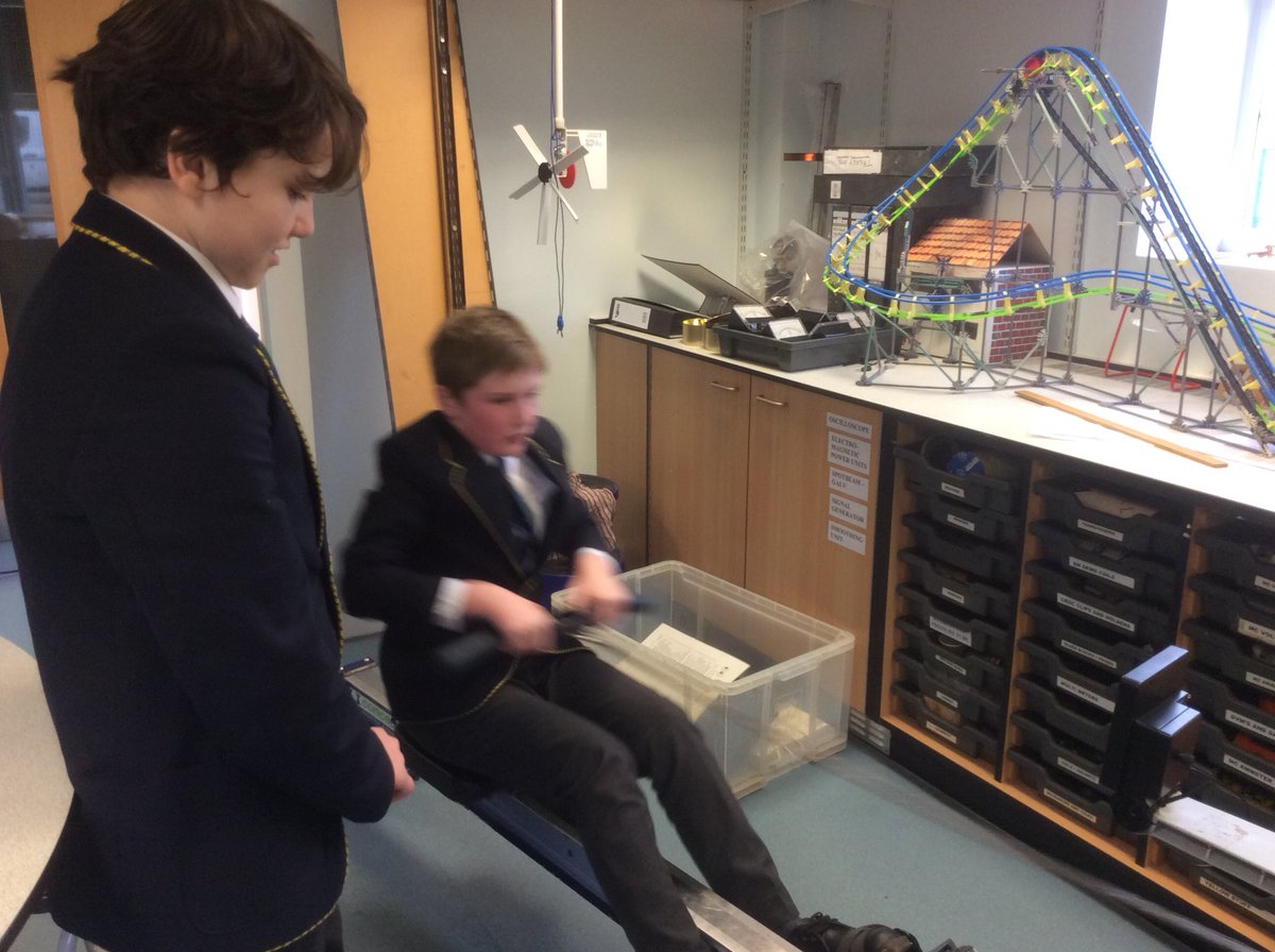 HHSJuniorFrench's tweet photo. Year 6 having fun #MedicMavericks #doncasterisgreat #Sheffieldissuper https://t.co/WYUATnBVmg