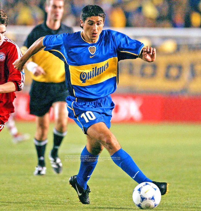 Boca retained the Copa Libertadores in 2001, beating Mexican side Cruz Azul over two legs, yet were unable to retain the Intercontinental Cup, losing 1-0 to Bayern Munich in Tokyo. credit:  @tphoto2005