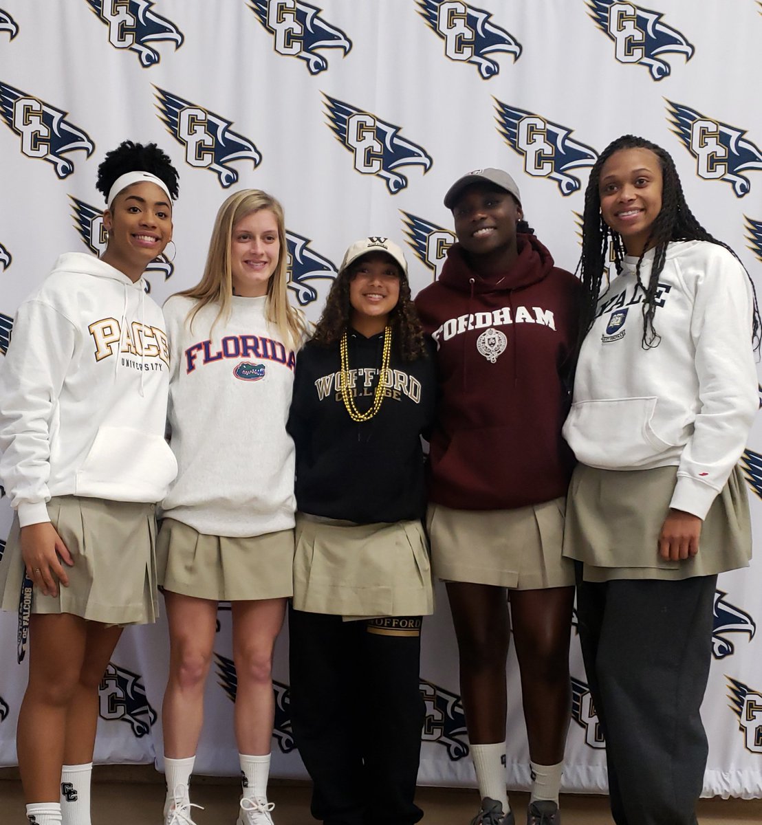 SMensahSOCRMOM's tweet photo. So proud of you @Serenaaa my phenomenal student-athlete that officially signed to continue soccer at the next level @FordhamWoSoc ! #MDUFC #SigningDay @lpells @OLGCHS https://t.co/ykf78YcTHY