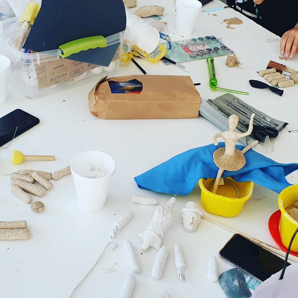 CCBaquedano445's tweet photo. Seguimos con el taller de confección de
"Muñecos Articulados" https://t.co/tvwPcAW2Hd
