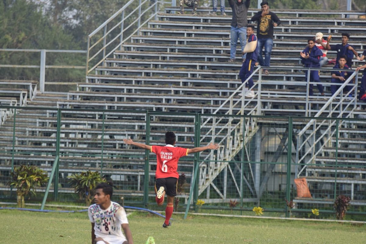 ebultras1920's tweet photo. D E R B Y M O M E N T S ❤️💛
.
Mohun Bagan U18 - 0
@eastbengalfc U18 - 1
(Salam Johnson Singh)
.
.
.
.
.
#JoyEastBengal #LoveEastBengal #AmiLalHolud #EastBengalUltras #KolkataDerby #IndianFootball #MBQEB #HeroElite #DerbyDay #DerbyDays #AwayDay https://t.co/81MotSXZmZ