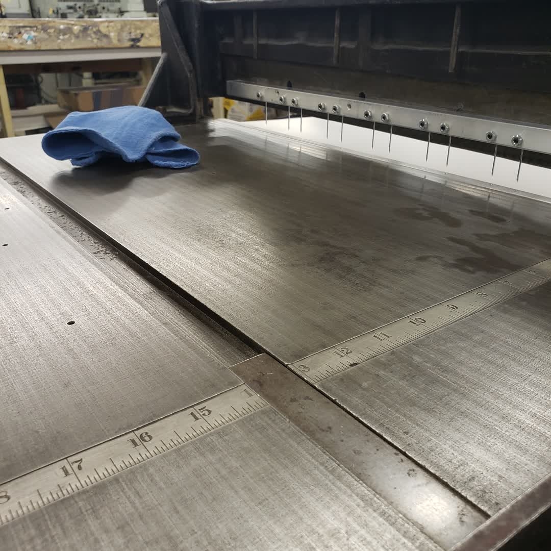 rosbookbinding's tweet photo. Getting ready for more books!
#roswellbookbinding #book #bookbinding #binding #handmade #bindery #publisher #designer #bookdesigner #traditionaldesign #publishinghouse #package #packagedesign #custompublishing #bookart #diecut #stamping #restoration #bookrestoration https://t.co/krKkqzgaJE