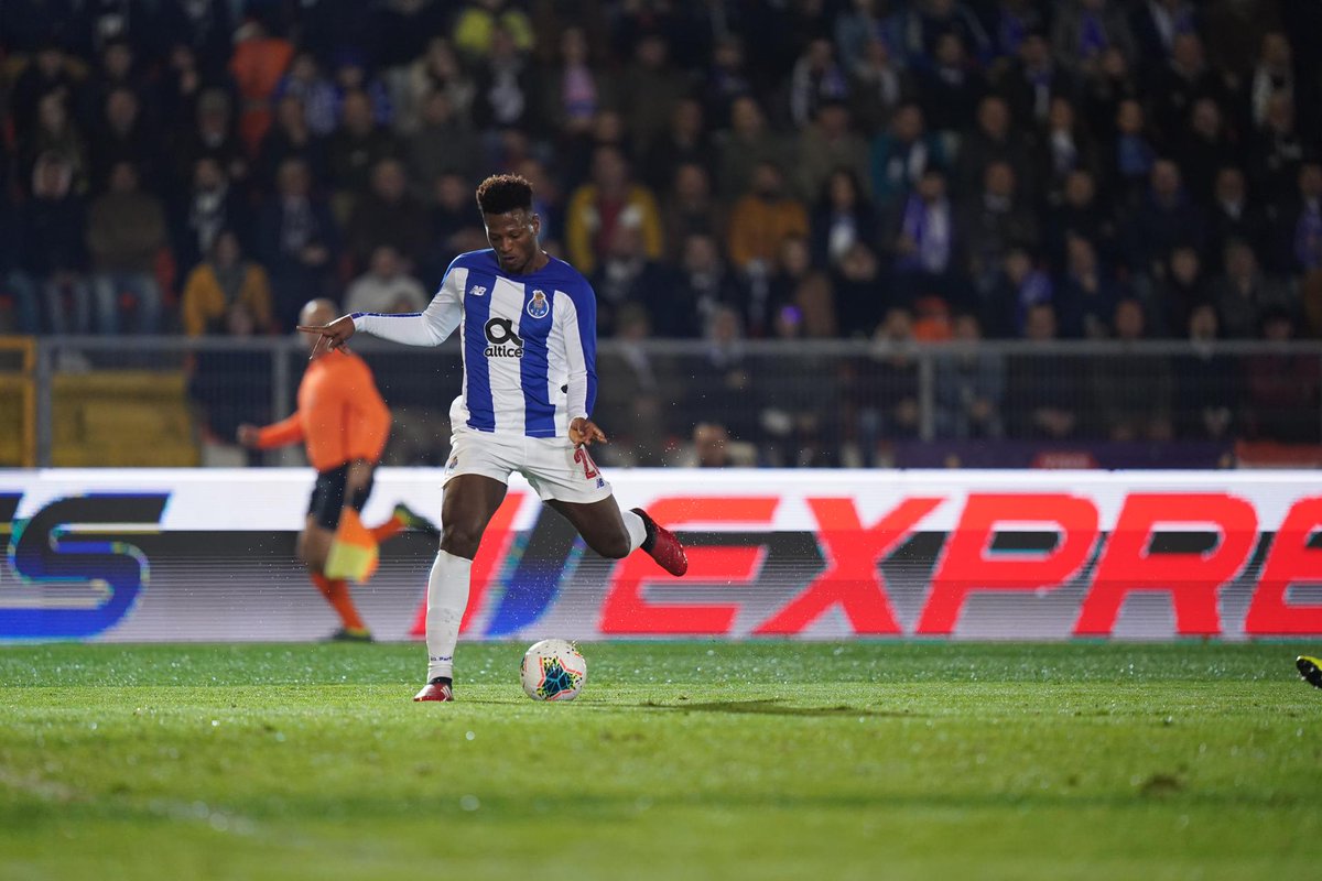 FutebolTotal11_'s tweet photo. @AcademicoViseu 1-1 @FCPorto 
Golos marcados por João Mário para o Viseu e Zé Luís para o Porto. https://t.co/0qkzahYqWC