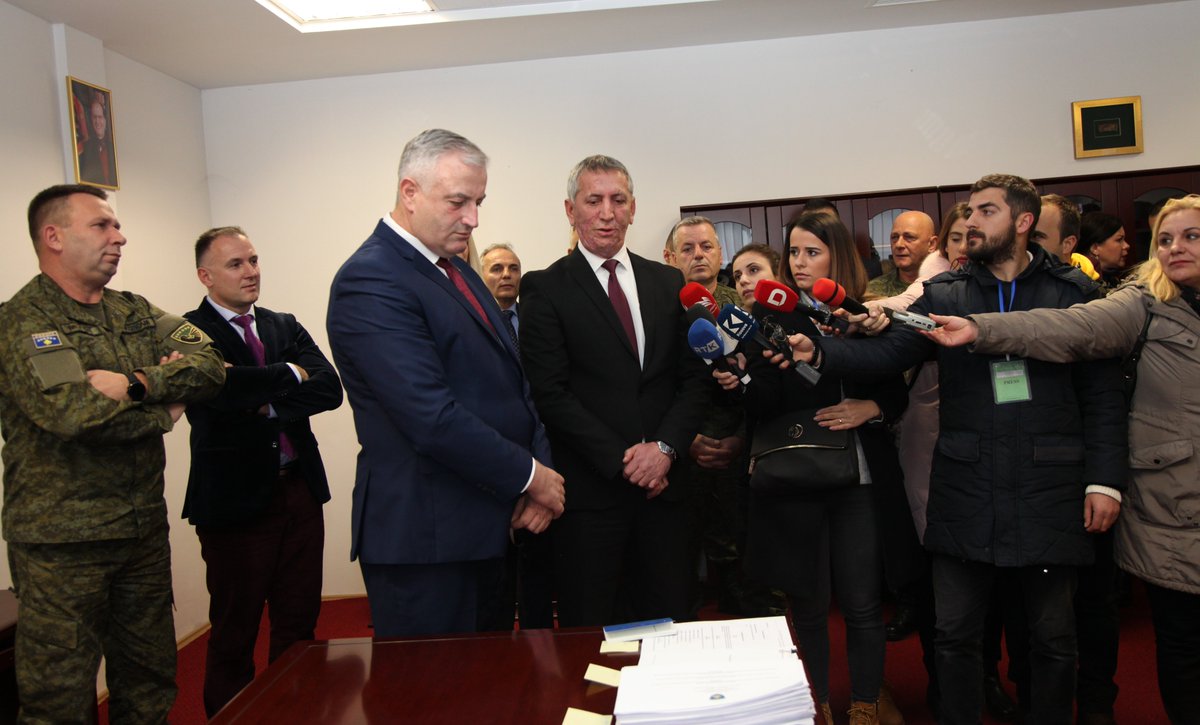 Today I handed over the duty to the new Minister of Defense, Mr. Anton Quni. Anton is a great man and professional. I am certain under his leadership #Kosovo #MoD and #KSF shall continue to deliver their mission in cooperation with our partners and <a href="/NATO/">NATO</a>. 

Godspeed, Anton!
