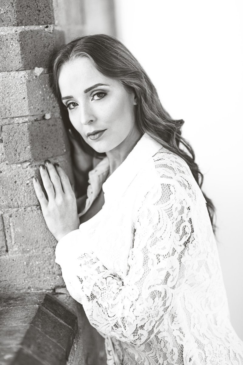 ArkStudio2's tweet image. Great use of the windows at Ark from @JohnDentonPhoto using @UKNikon D850 on a test shoot with Carwen. Full details on his blog johndentontraining.com/blog #photography #training #workshop #nikon #birmingham