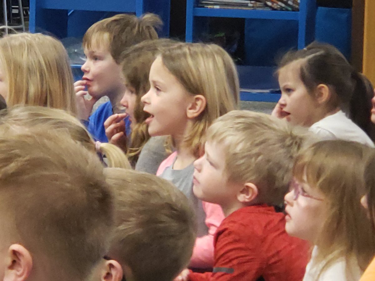 Mic_Uppena's tweet photo. MPES students kicked off #WorldReadAloudDay with @ErinDealey ! So much fun! #connectingwithauthors #pointerlibrary #PointerNation https://t.co/ff7cUHNryb