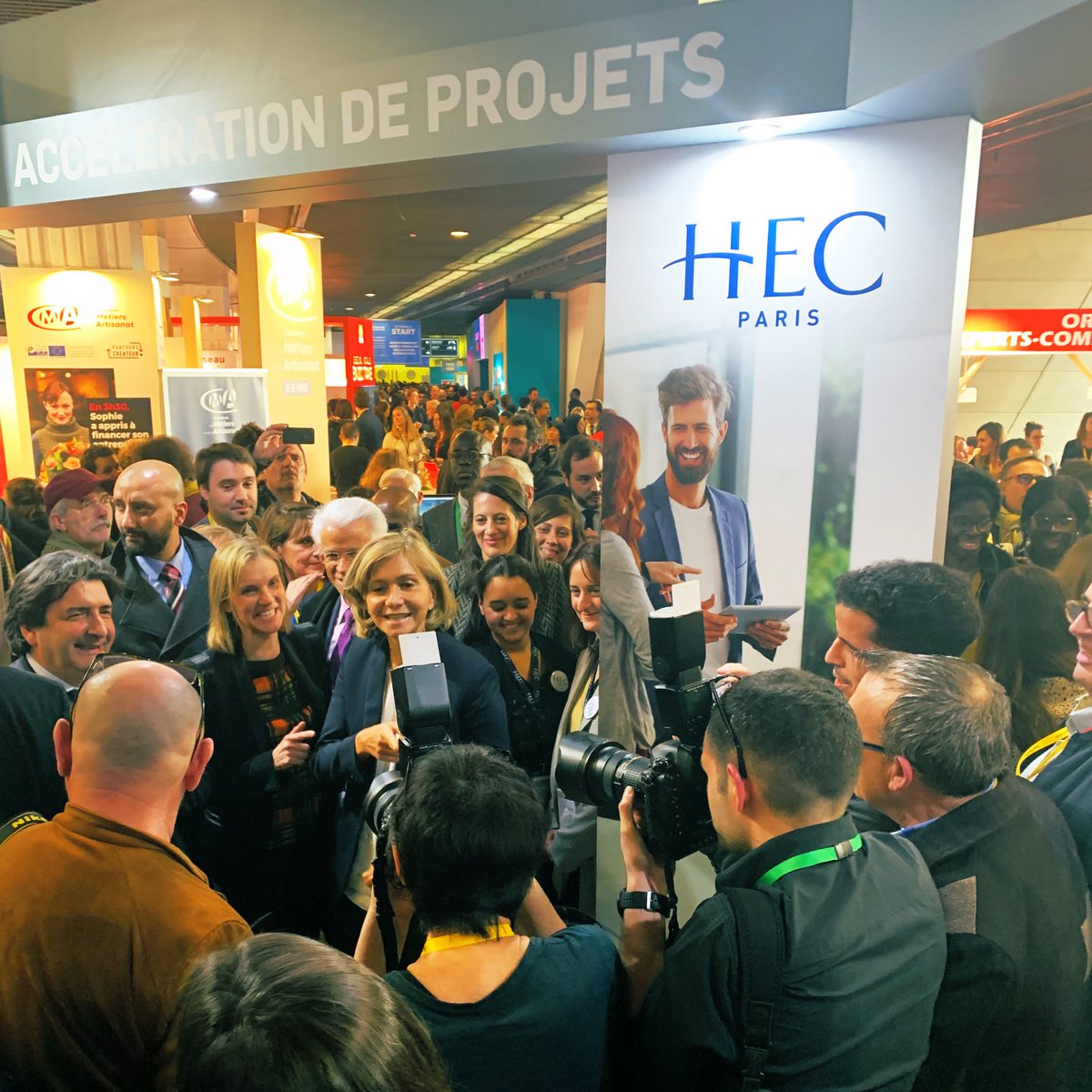 HEC Paris Business School tweet media