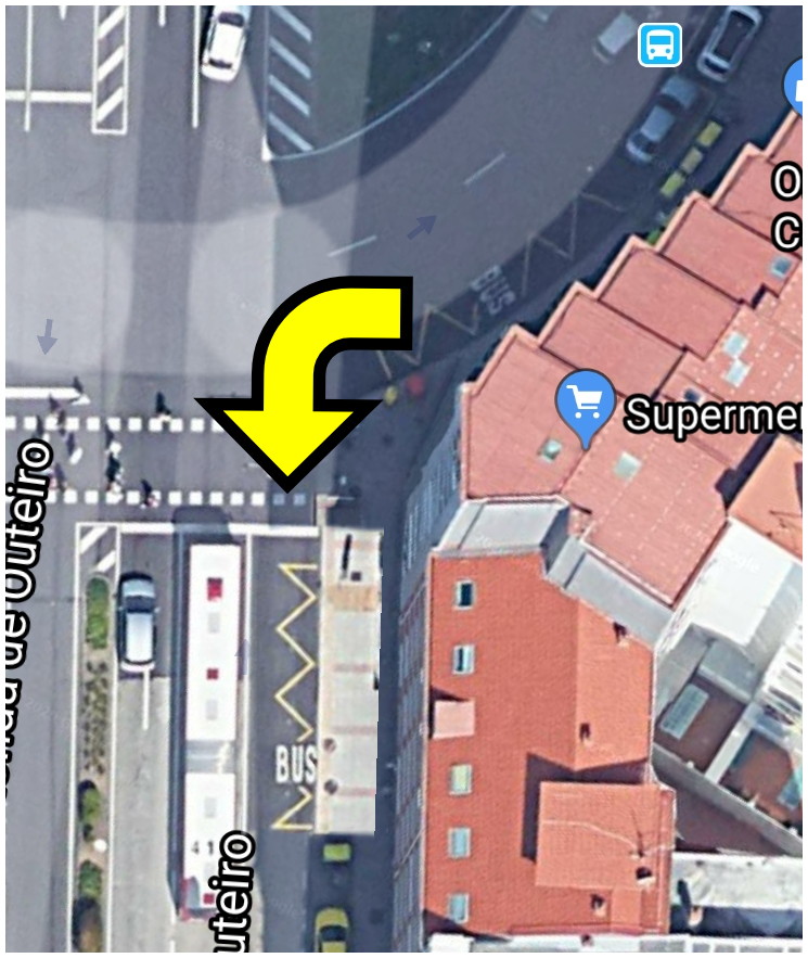 BlogBusurbano's tweet image. En ocasiones nos hemos cuestionado si no sería recomendable desplazarla a antes del semáforo.
Sólo afectaría a dos plazas de aparcamiento [o tres, si se estiran].

A ver si así se deduce alguna ventaja para los usuarios de la #Lín20
¿Cómo lo veis?
#SugerenciasBusurbanas #PEB