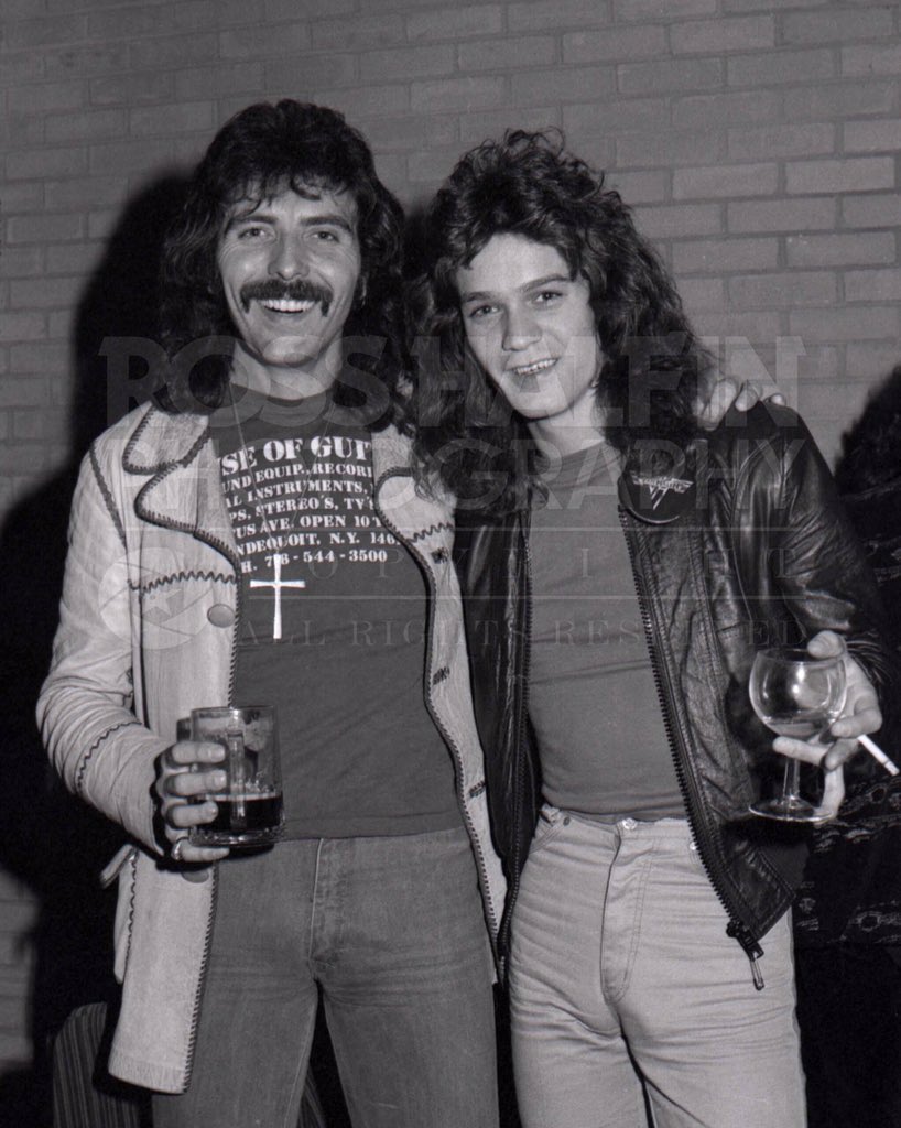 BlizzardOfWolf's tweet photo. My two favorites over the years ☠️🤘🏻@eddievanhalen @tonyiommi @BlackSabbath @VanHalenNews @EddieTrunk @MonstersOfRock @RockFeedNews https://t.co/ryCj9aeMzY