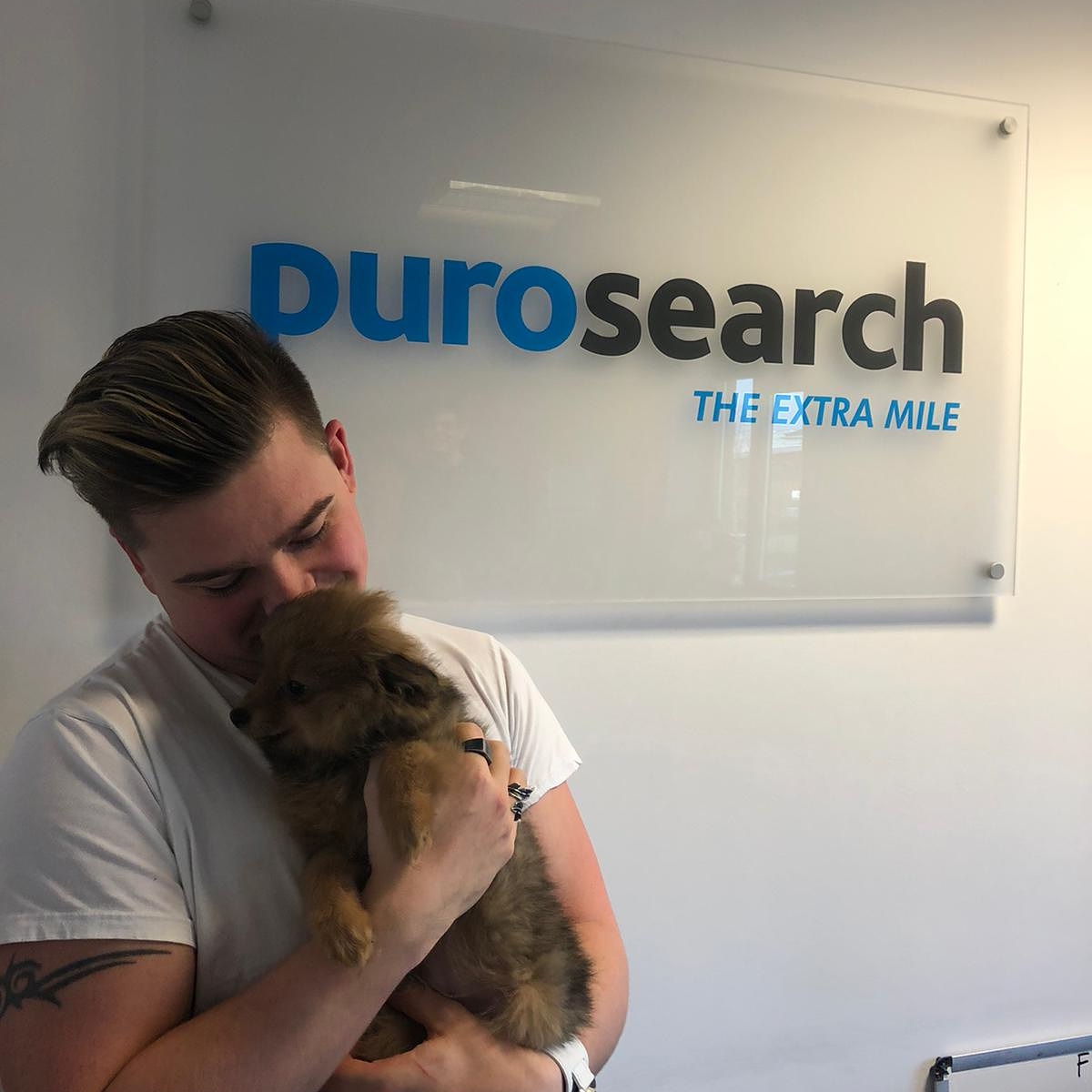 purovets's tweet photo. Puppy love at the @purovets today when we got a visit from #Bollithepup 

Easy to say @dhawthorne7791 was kept busy temporarily 😍😍

Just don't tell his cats 😱😱😱

#officedogs #puppyvisits https://t.co/5NDxpadQlN
