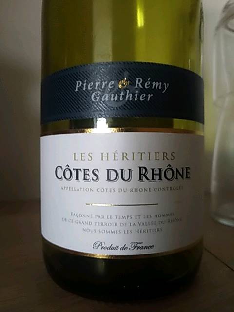 Veja s&oacute; este vinho. Estou atribuindo 3 de 5 estrelas com o aplicativo @Vivino:https://t.co/Kgz56WKOBc