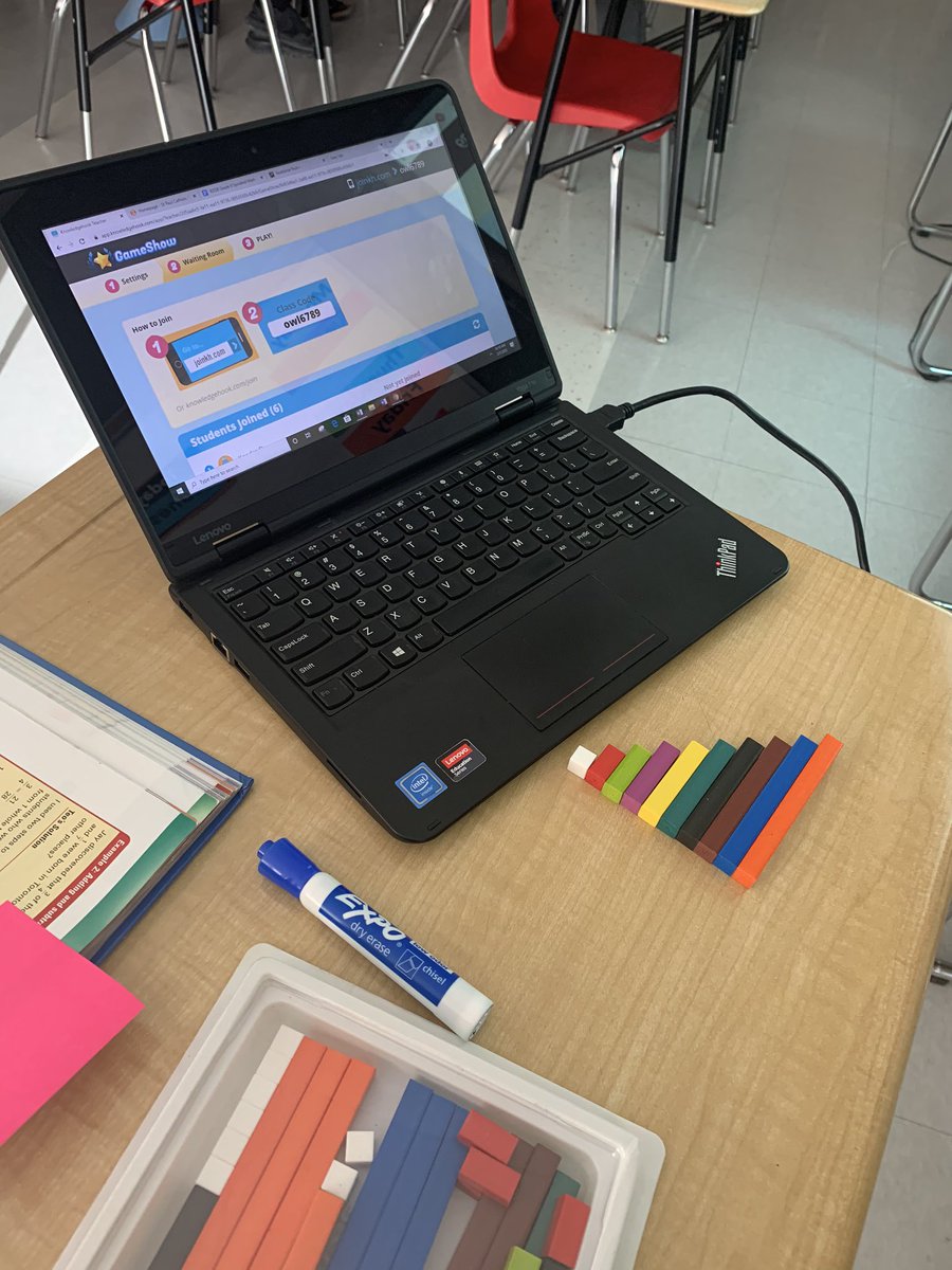 mspottergrade7's tweet photo. Exploring @knowledgehook with @msmurray_alcdsb this morning in grade 8! 💻 @SPCSSFalcons https://t.co/Nse7XfBQ1W