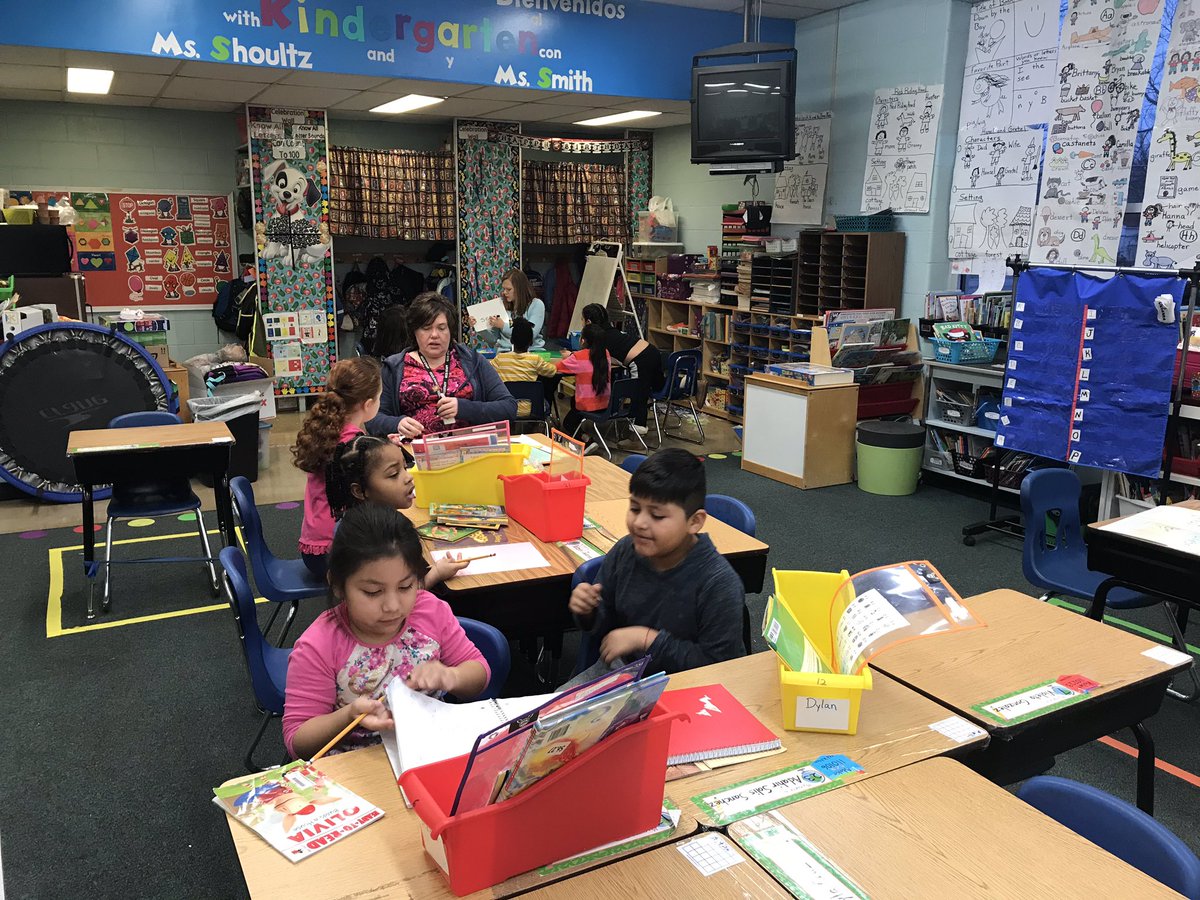 beschlise's tweet image. I enjoyed spending time in kindergarten today during literacy &amp;amp; language instruction! It’s very powerful to see teachers and staff members teaching together! @ParkwoodElem #languageandliteracy