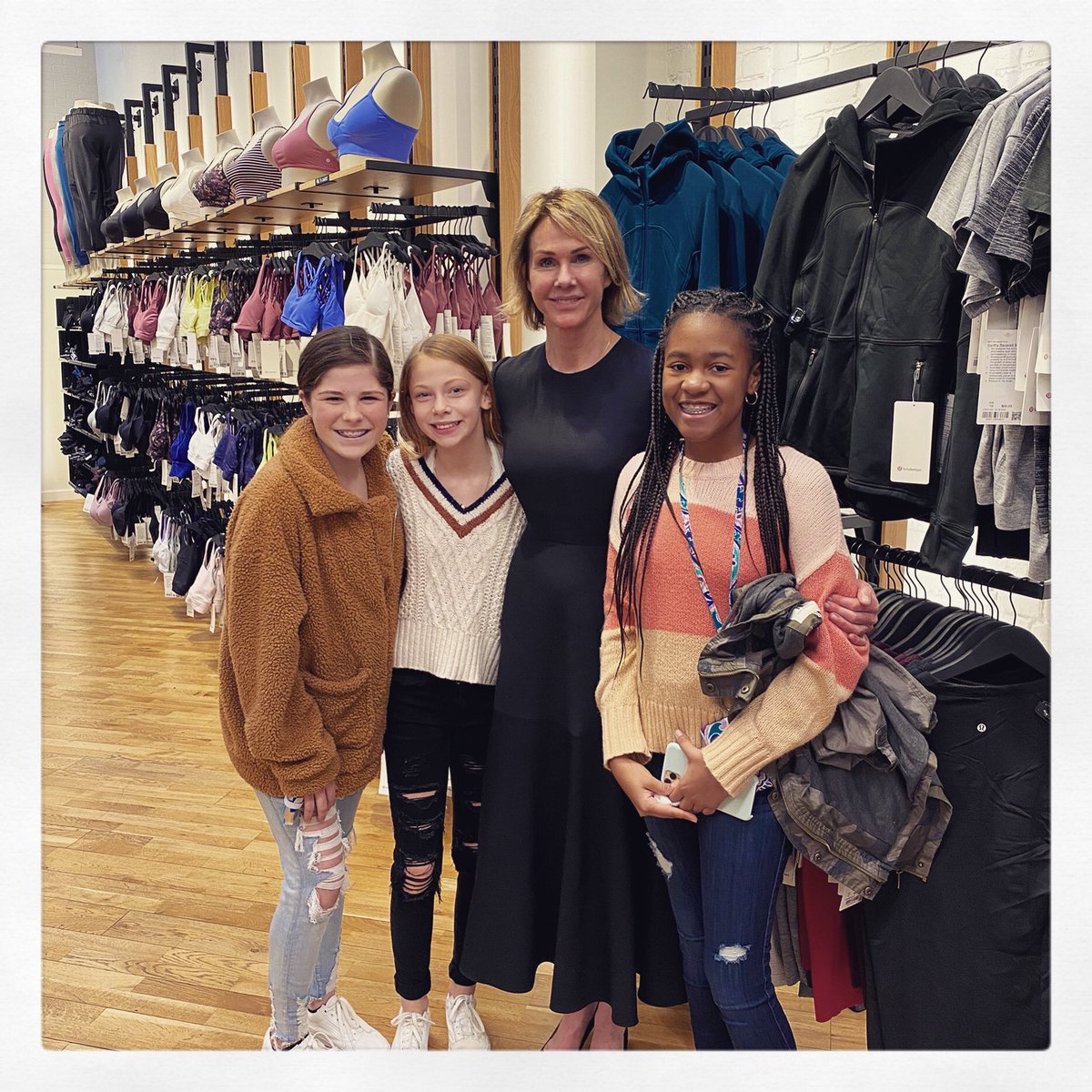 SPurpleteam's tweet photo. A few of our students met one of our U.S. @UN reps last weekend, and shared what we are doing in the classroom to learn, promote & take action toward UN Sustainable Development Goals. Thanks @USAmbUN for taking a moment to inspire the next generation! #fcpsPOG @FCPS_GCP https://t.co/eCk2KDicsi