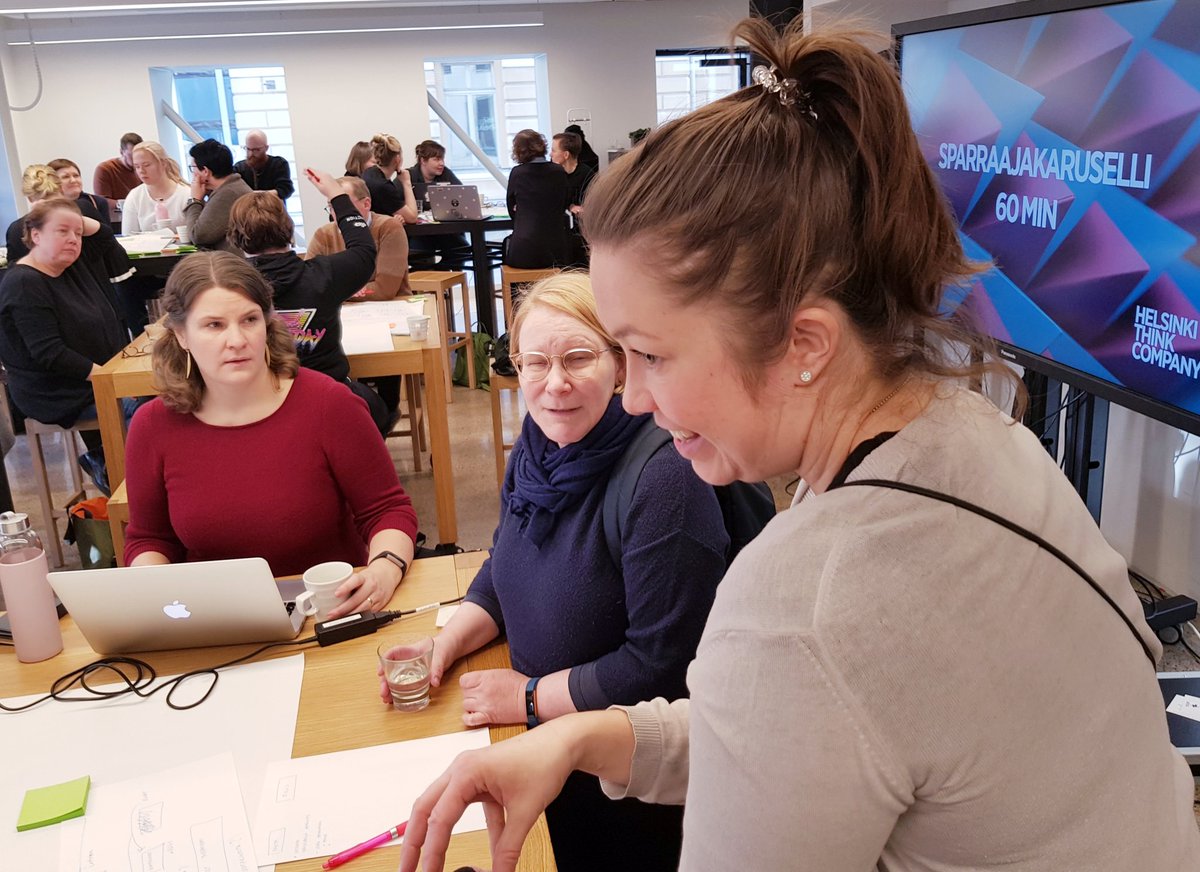 susar's tweet photo. Sparraajakaruselli pyöri tänään vinhasti. Vauhdissa #Helsinthon - konseptoimme uutta https://t.co/lQpRBiEod2:tä yhteiskehittämällä. 

Kiitos sparrarit @marikervinen @TiinaPetanen @vexisavijoki @mariaup &amp; @Helsinkithinkco @PDurston 💎

#WeAreHelsinkiUni @helsinkiuni #servicedesign https://t.co/gpFh5gwANc
