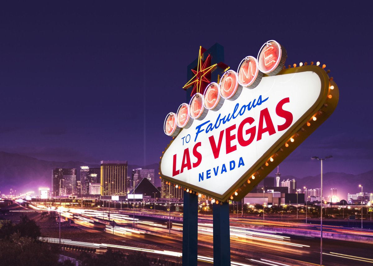 classof2020EHS's tweet photo. THE 2020 PROM THEME IS....A NIGHT IN LAS VEGAS 👯‍♂️🥳🎉🎉 https://t.co/qn57UjR5j9
