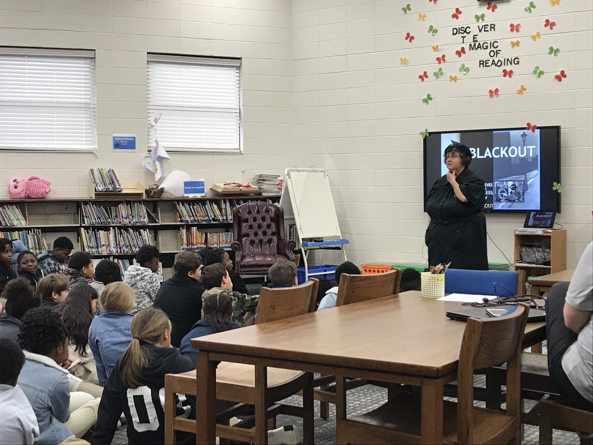 PNelsonAU's tweet photo. Thanks Dr. Laing for sharing the love of history with our 5th graders. #makinghistoryreal #4TheT https://t.co/6tTvcPBabk