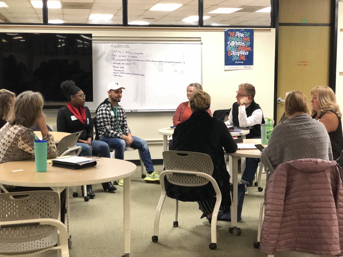 ParkHS_E's tweet photo. Nasier Santoya (Early Childhood Education) Kei Sims (Biomedical) share their experience at the Health Education and Leadership Advisory Council. @AcademiesRacine @wphsprincipal @Park_Panthers https://t.co/MBzPSKuuiU