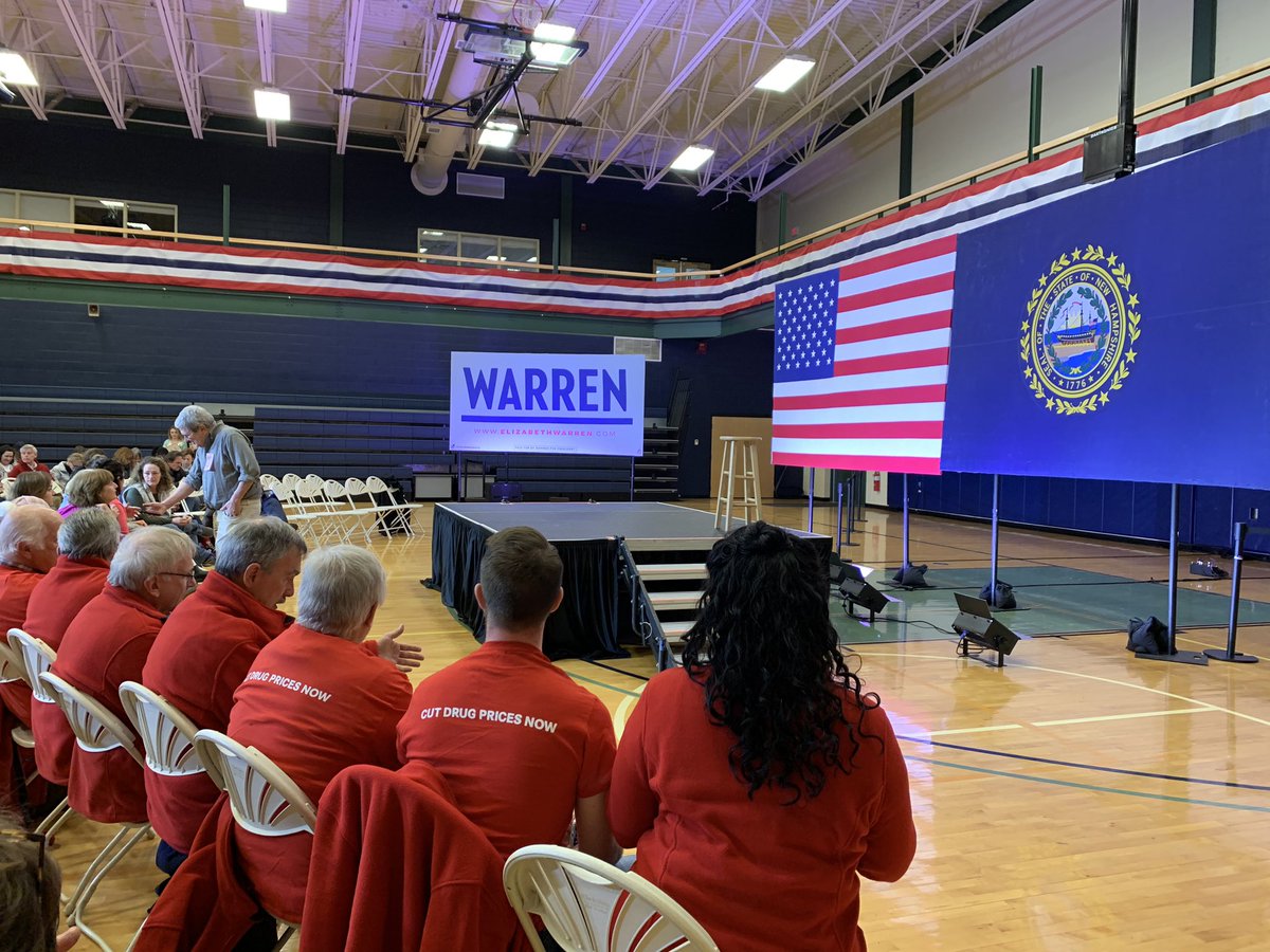 pitch22's tweet image. Up &amp;amp; at it again! @AARPNH volunteers &amp;amp; staff ready to ask @ewarren how she plans to #StopRxGreed #AARP #nhpolitics