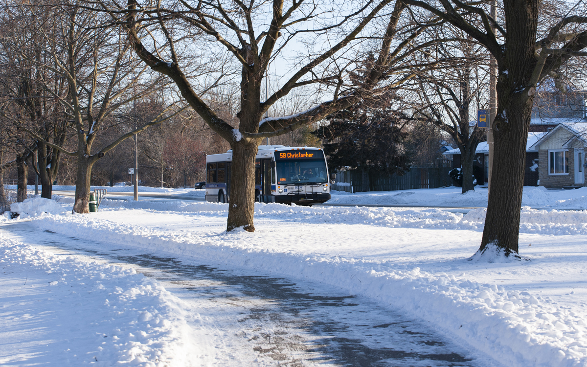 Route 59 Christopher bus passing Churchill Park