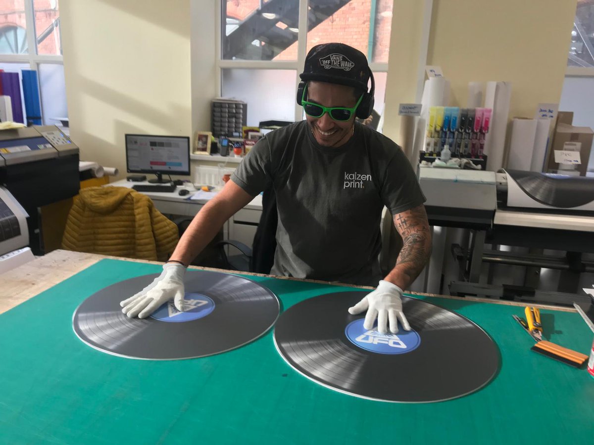 kaizenprint's tweet image. hey may not be real, but it didn't stop us pretending 🎵

These are custom cut "Vinyls", printed on matt vinyl with matt lamination.

☎️ 028 9002 2474
👩🏻‍💻 kaizenprint.co.uk/contact/

#kaizenprint #printing #vinylprinting #customprinting #bespokeprinting #whatsprinting