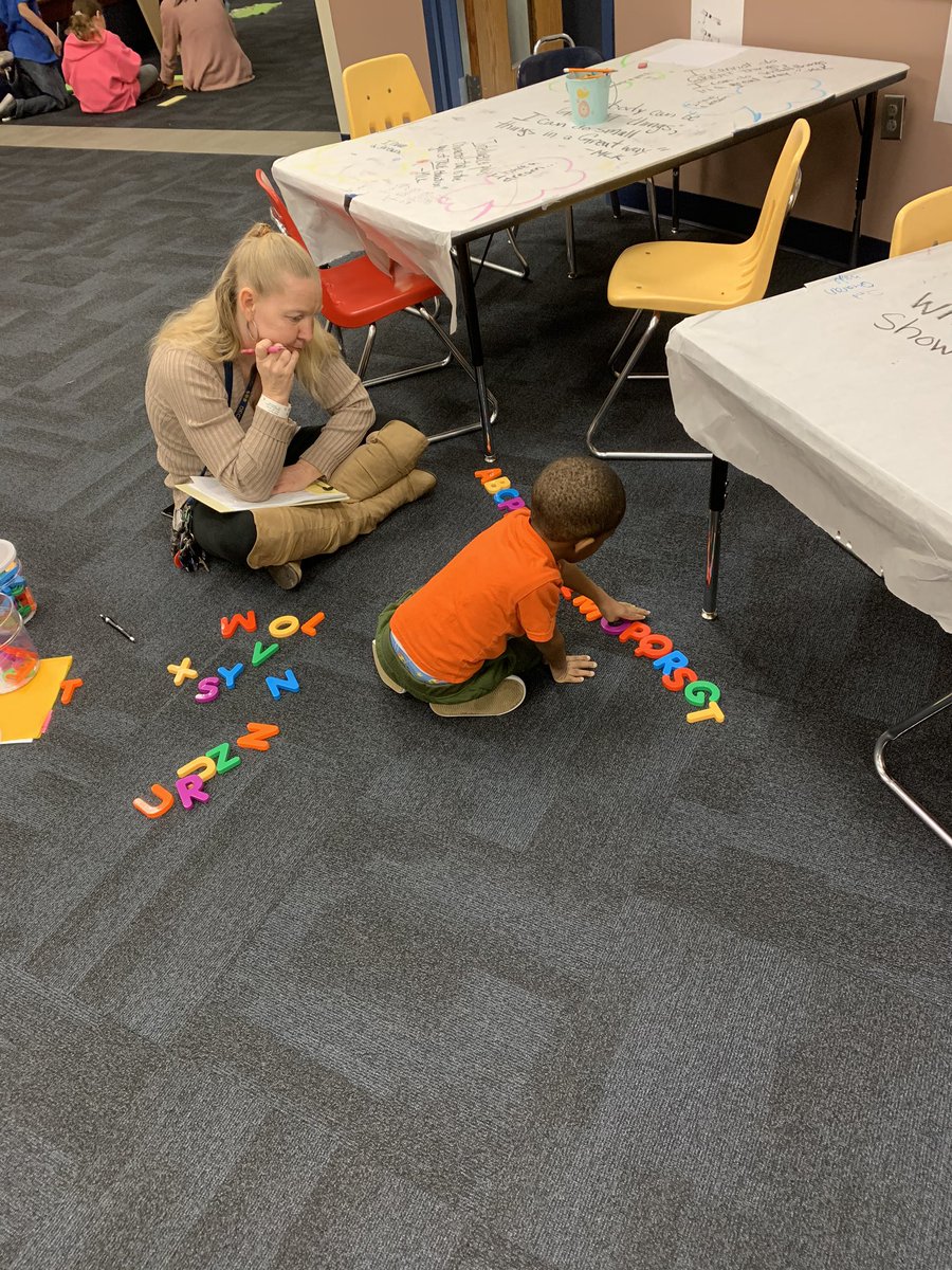 CISJalaina's tweet image. Alphabet letters make the world go round and make the carpet @DELCBlue look a bit brighter this morning! #decaturproud #learningthealphabet #wednesdaymorning